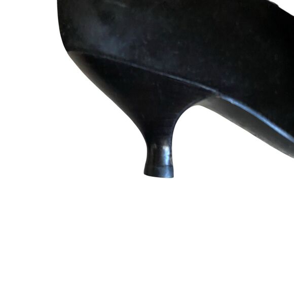 Salvatore Ferragamo Black Suede Pumps 6B Pointed Toe Kitten Heel Party Office - Picture 10 of 11